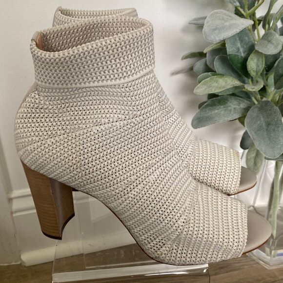 Avec Les Filles Mariah Peep Toe Stretch Knit Sock Ankle Booties Wood Heels White - Picture 5 of 13